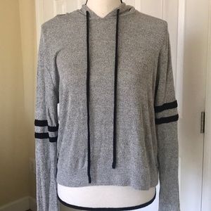 GRAY & BLACK EMBROIDERED LIGHT PULLOVER HOODIE